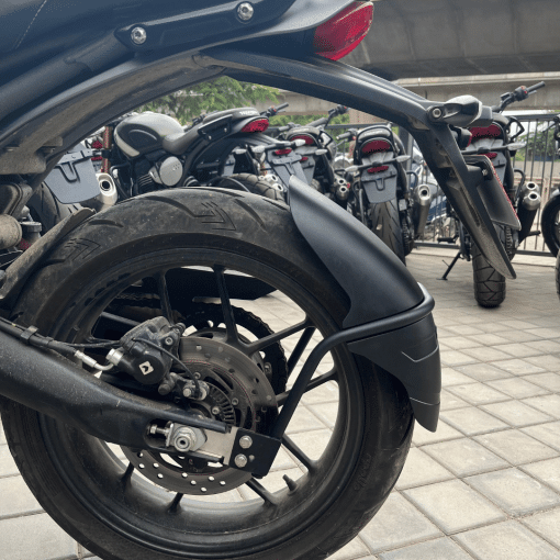 Triumph Speed 400 - Tyre Hugger AT hyperrider